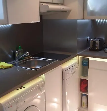 Apartment Reusslan